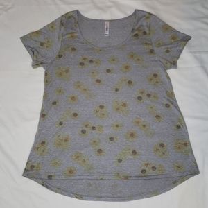 Large Lularoe Classic Tee